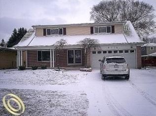 8774 Chicago Rd, Warren, MI 48093