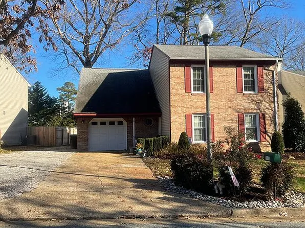 886 Belvoir Cir, Newport News, VA 23608