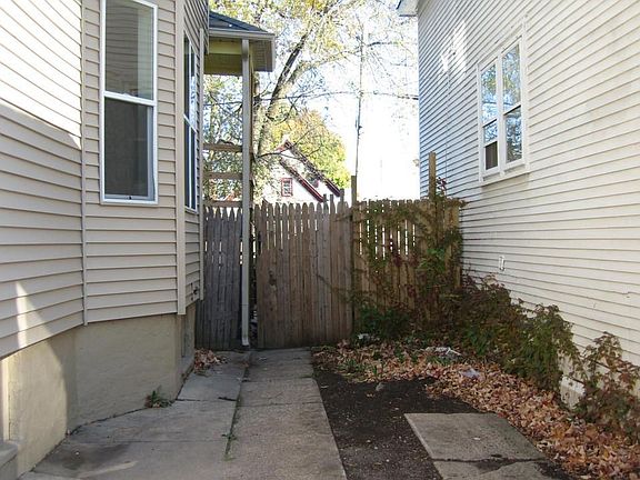 2nd image of 4007 Brentwood Cir