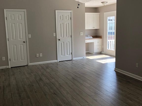 3rd image of 800 Spence Enclave Ln #800