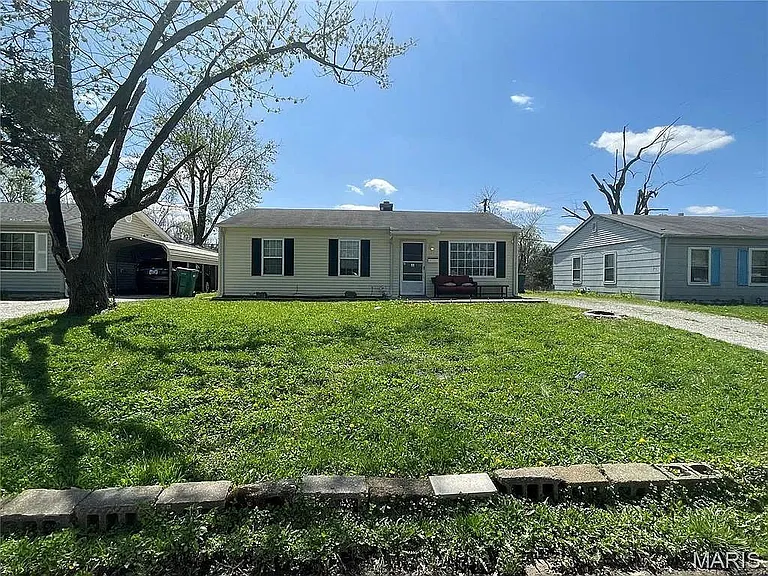 825 Saint Matthew Dr — Photo 1