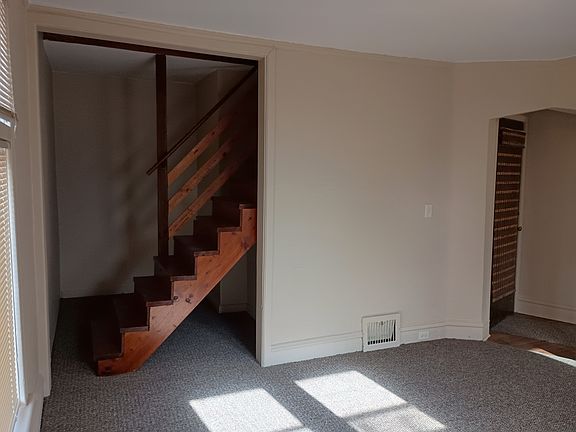 4th image of 322 N 23rd Ave W #2