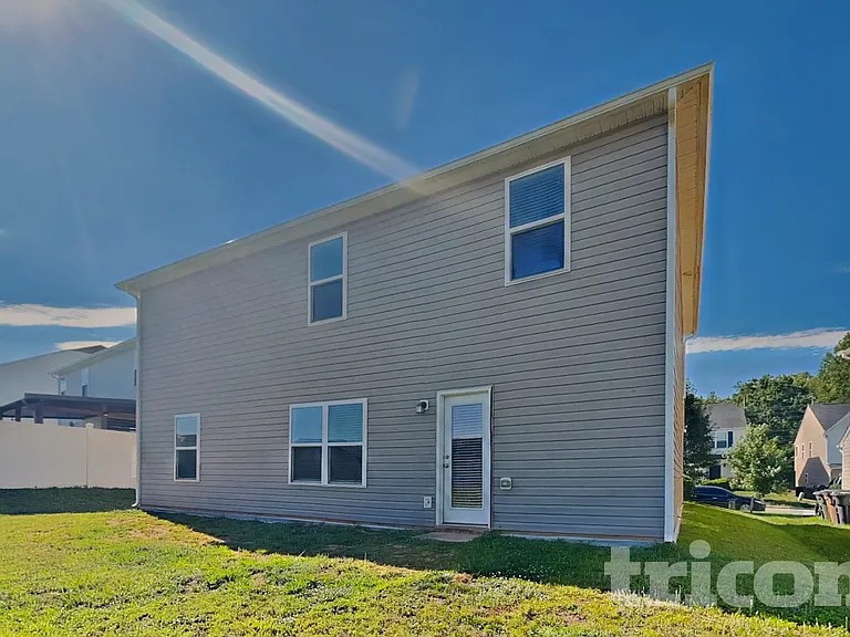 4114 Vershire Ave — Photo 19