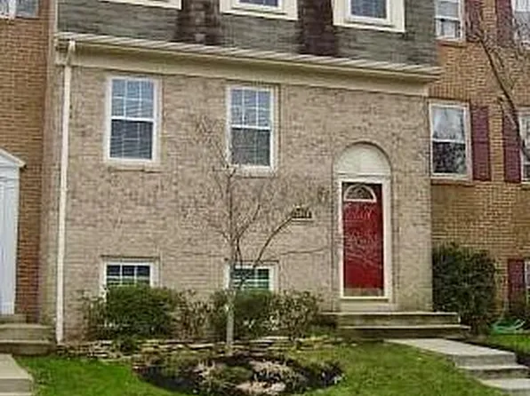 12052 Stallion Ct, Woodbridge, VA 22192