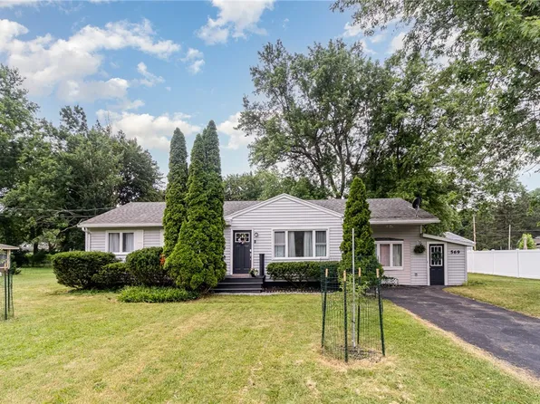 569 Marsh Rd, Pittsford, NY 14534