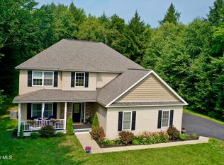 25 Oakwood Ct, Ballston Spa, NY 12020