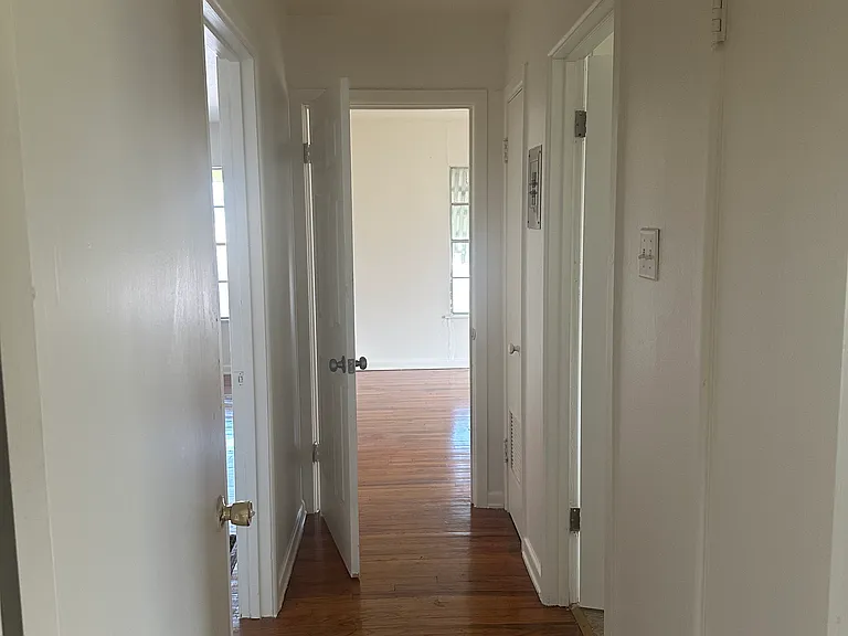 311 Elliott St — Photo 4