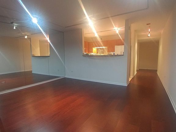 4th image of 345 N La Salle Dr APT 2809