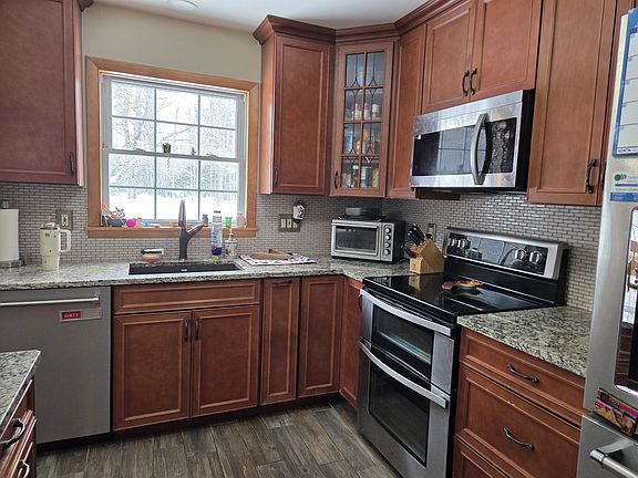 3rd image of 156 Covey Road