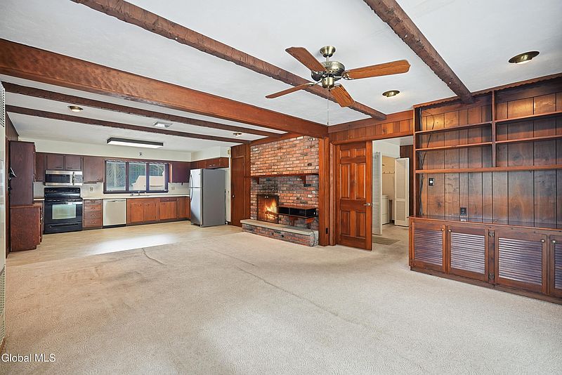 5th image of 1225 Hempstead Road
