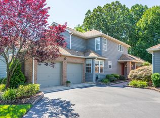 42 Fairway Blvd, Monroe Township, NJ 08831