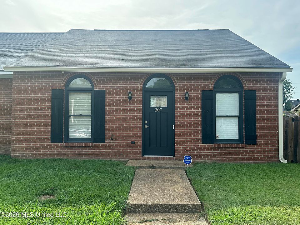 1st image of 307 Northtown Dr