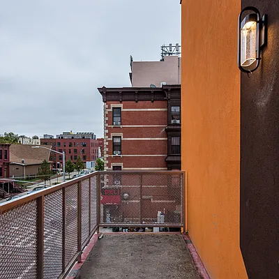 Rented by Nooklyn NYC LLC | media 24