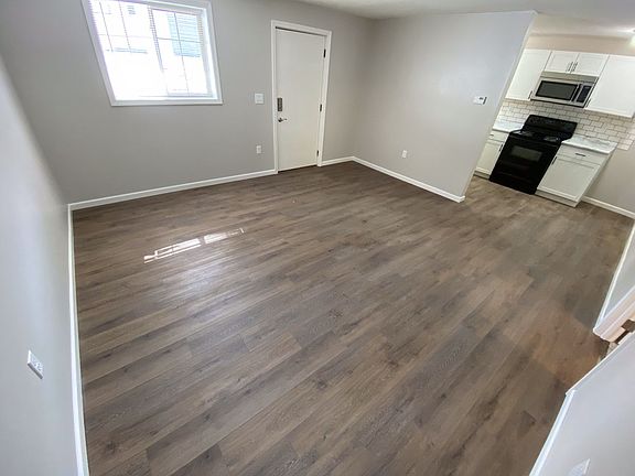 2nd image of 1018-1020 Holloway St