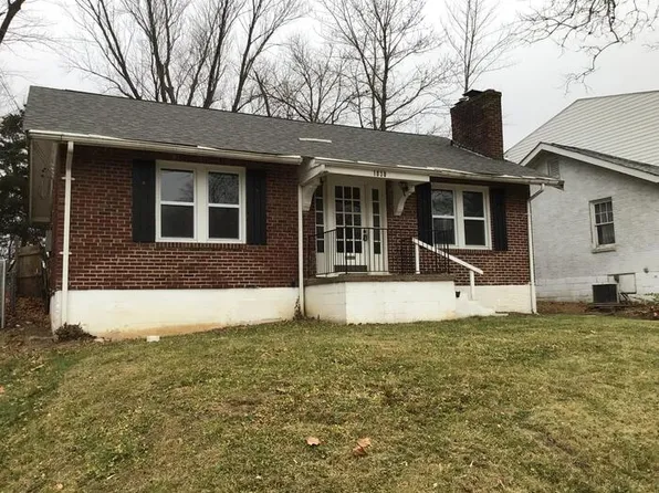 1030 Charleville Ave, Saint Louis, MO 63119