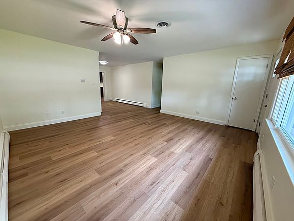 5th image of 1340 Jeffrey Dr