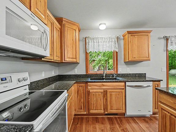 4th image of 12775 W Freeland Rd