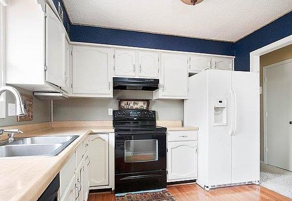 2nd image of 1603 Kingsway St