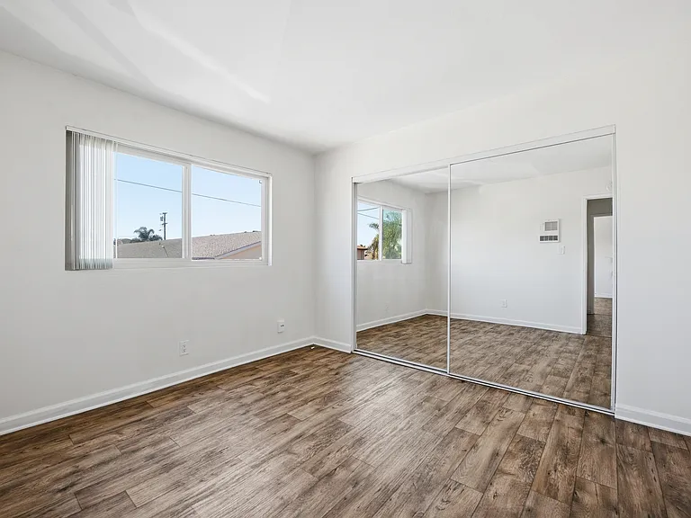 635 Emory St #8 — Photo 10