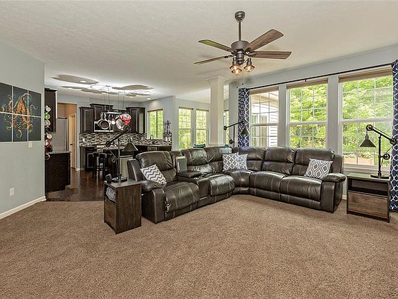 2nd image of 577 Dover Dr