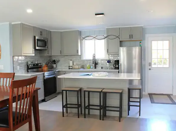 286 Old Wharf Rd, Dennis Port, MA 02639
