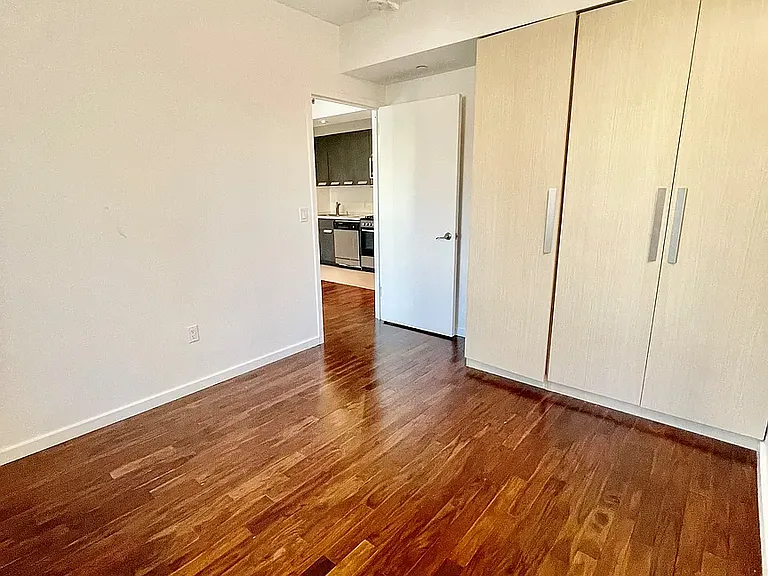 573 W 161st St #2DD — Photo 8