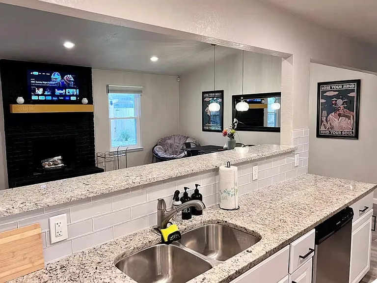 919 Hideaway Cir — Photo 6