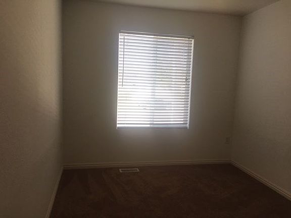 3rd image of 3516 Greenfield Dr