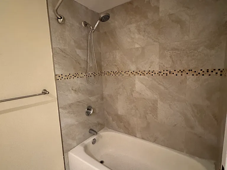 751 Highland Ave — Photo 10