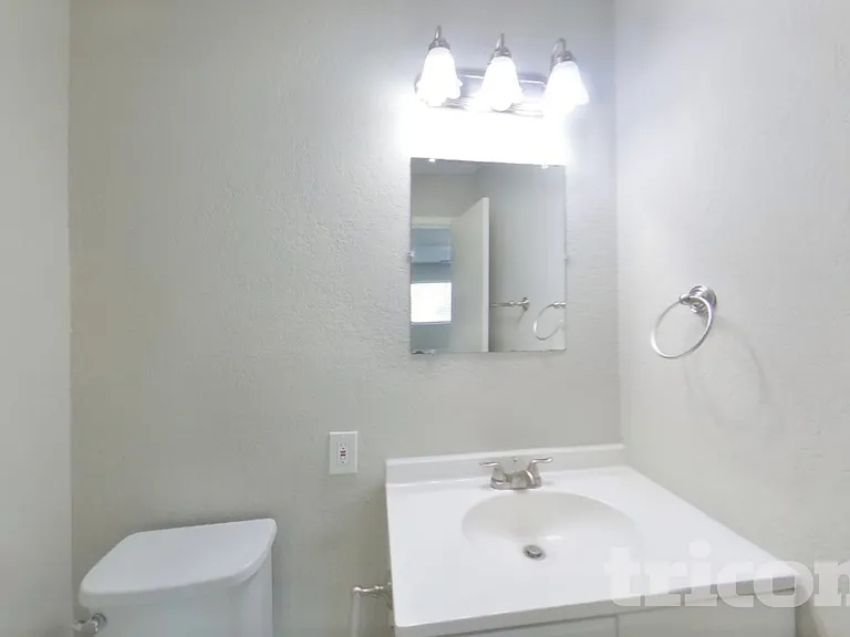 824 Hollow Creek Rd — Photo 10