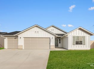 5002 E Open Canyon Dr, Nampa, ID 83687