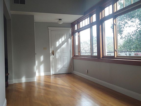 5th image of 42 Madrone Ave