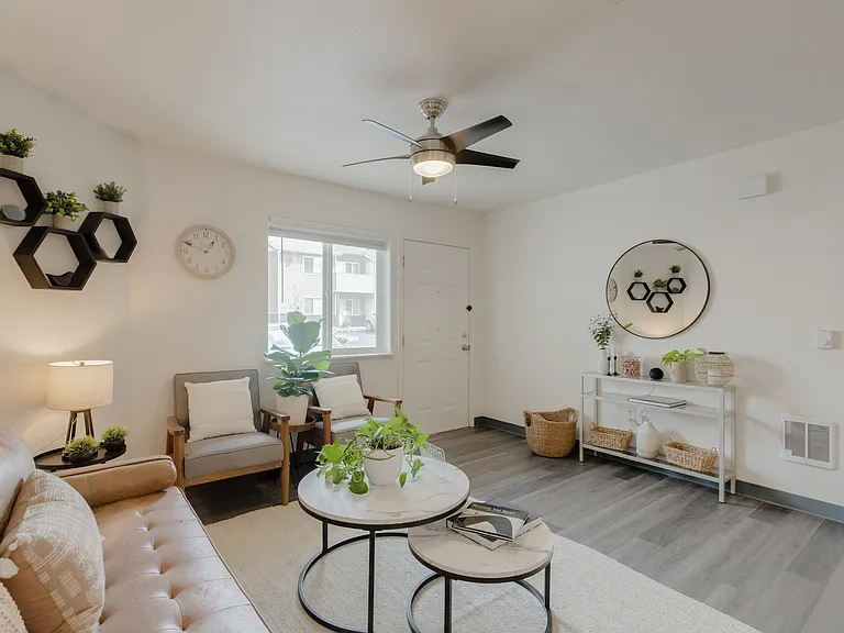 2312 White Ave #101 — Photo 5