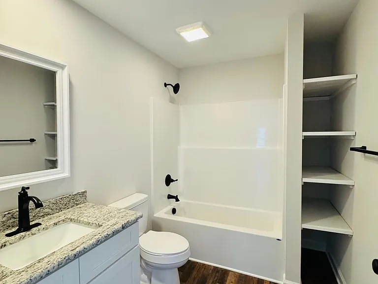 205 Simpson St — Photo 13