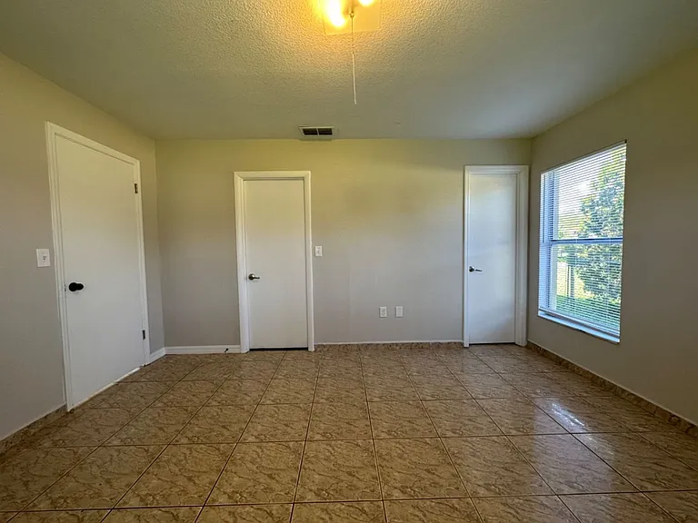 707 Wedge Ln — Photo 18