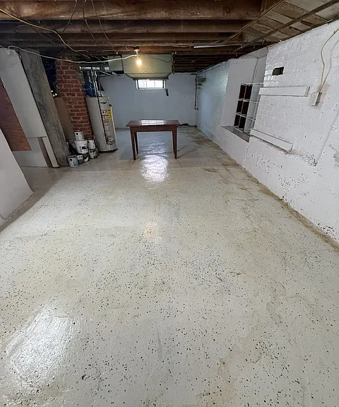 1907 W Beverley St — Photo 12