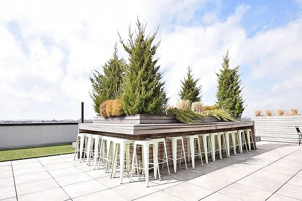 Rented by Artur Gutman, LREB | media 29