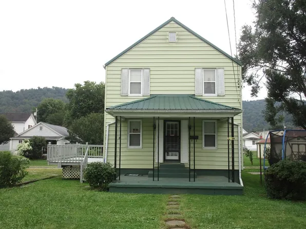 126 S 1st Ave, Paden City, WV 26159