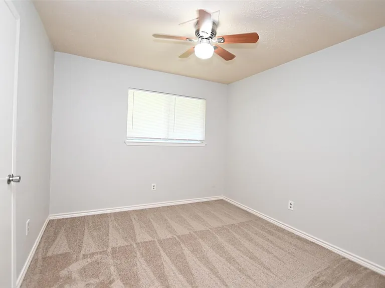 4615 Fitzwater Dr — Photo 11