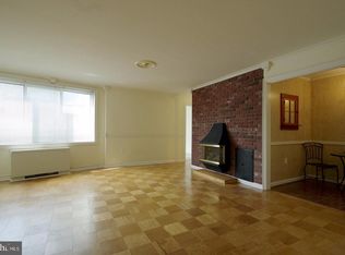 10201 Grosvenor Pl APT 628, Rockville, MD 20852