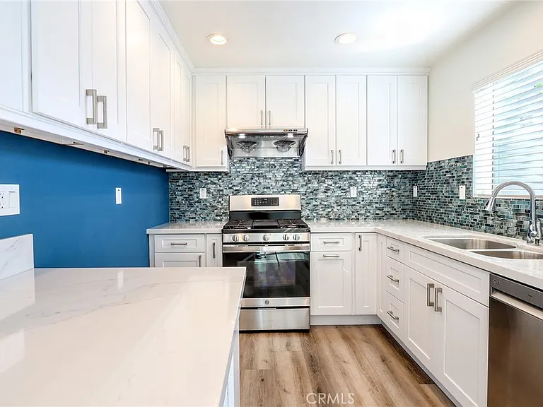 1621 Butternut Way #B — Photo 6