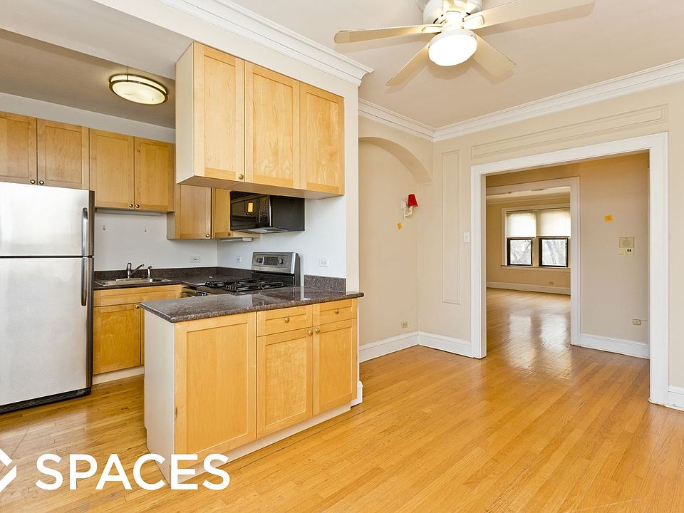 1st image of 3753 N Marshfield Ave #3