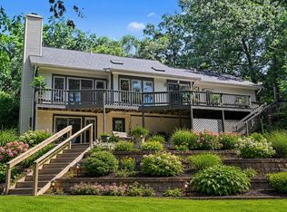 201 Scenic View Dr, Niles, MI 49120