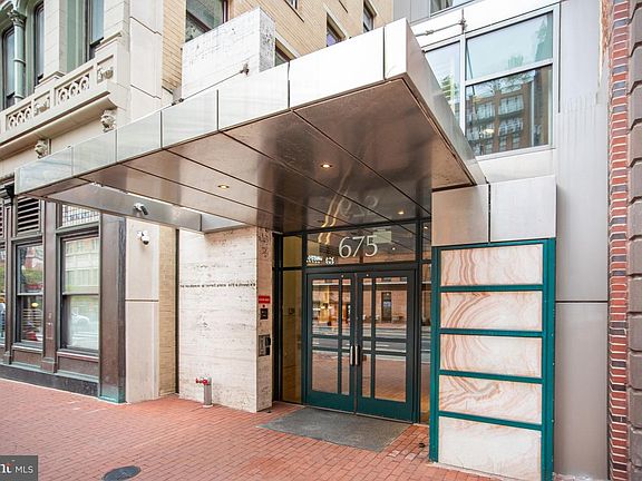 2nd image of 675 E St NW #900