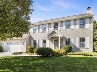 2252 W Roselawn Dr, Appleton, WI 54914