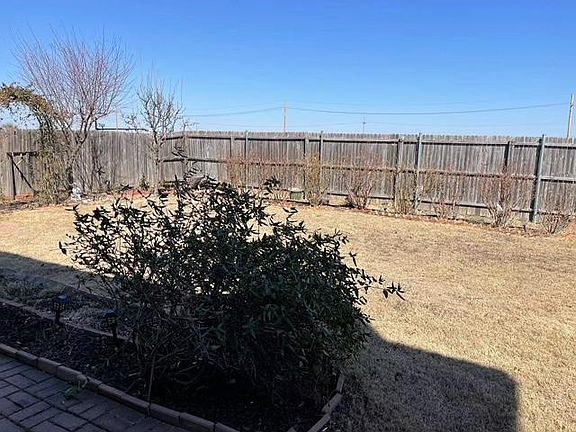 4th image of 1224 Angelina Dr