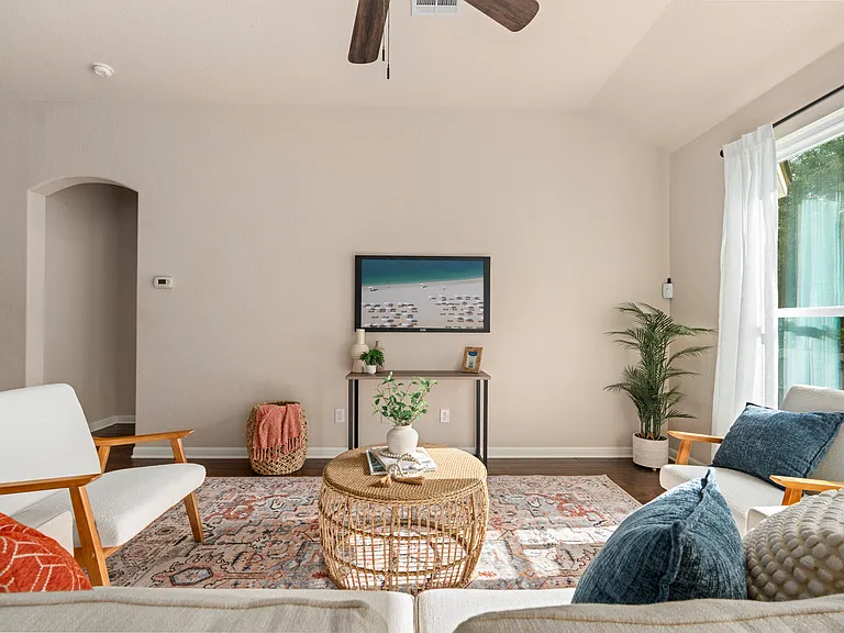 25047 McBride Dr — Photo 8