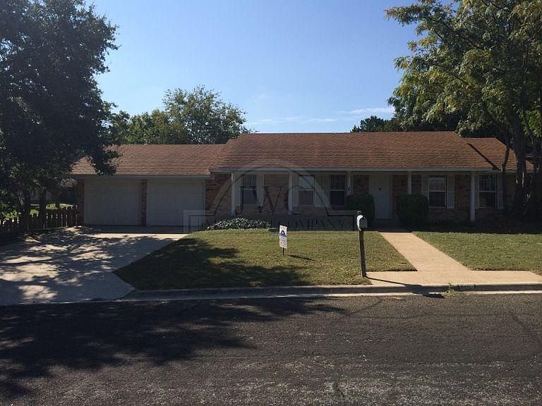 1st image of 1204 Tanglewood Ct