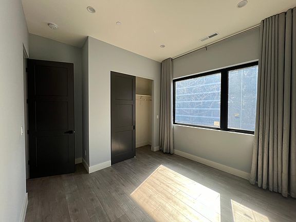 5th image of 1153 Bryant Ave