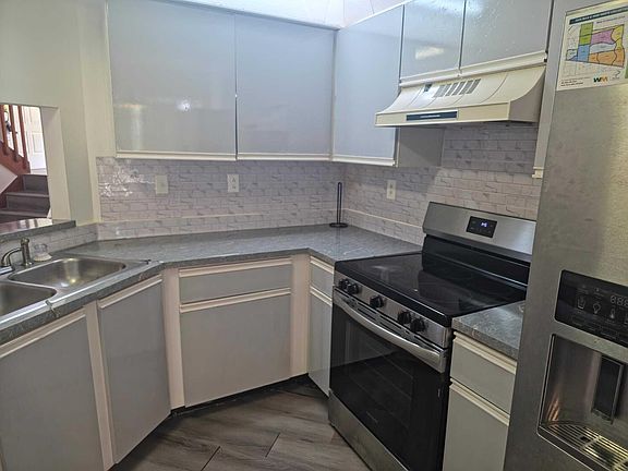3rd image of 8953 W Sunrise Boulevard #8953